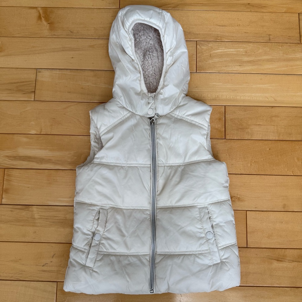 5/$50+FS Size 5/6 Zara Kids Cream Puffer Vest